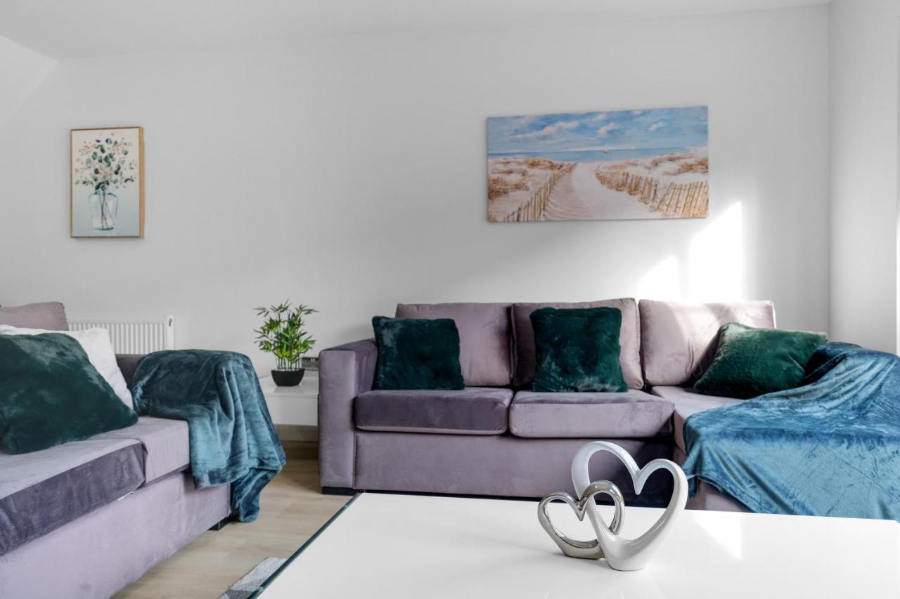Modern 4 Bedroom House With Parking In Farnham Royal, Slough By 360Stays Luaran gambar
