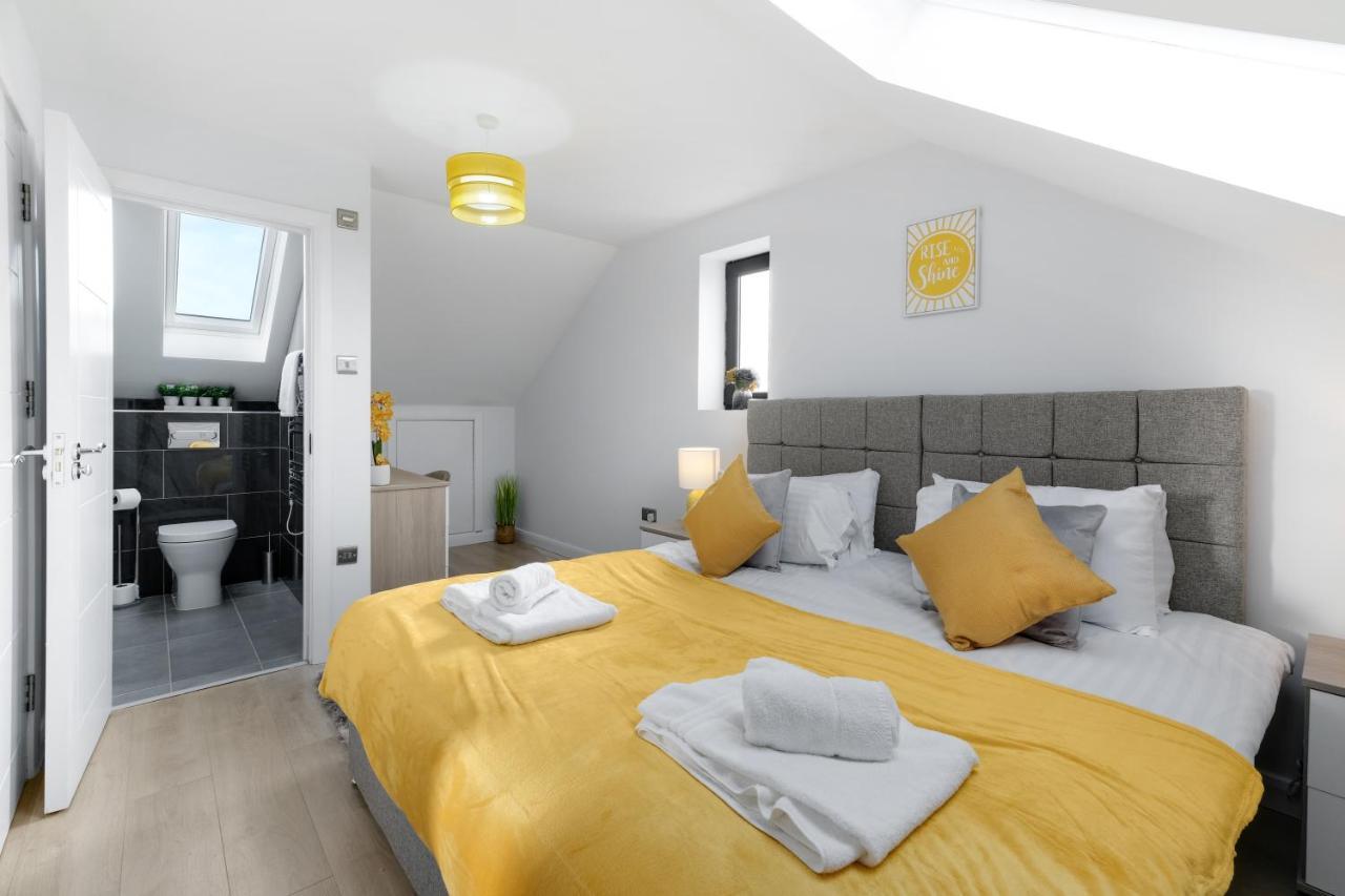 Modern 4 Bedroom House With Parking In Farnham Royal, Slough By 360Stays Luaran gambar