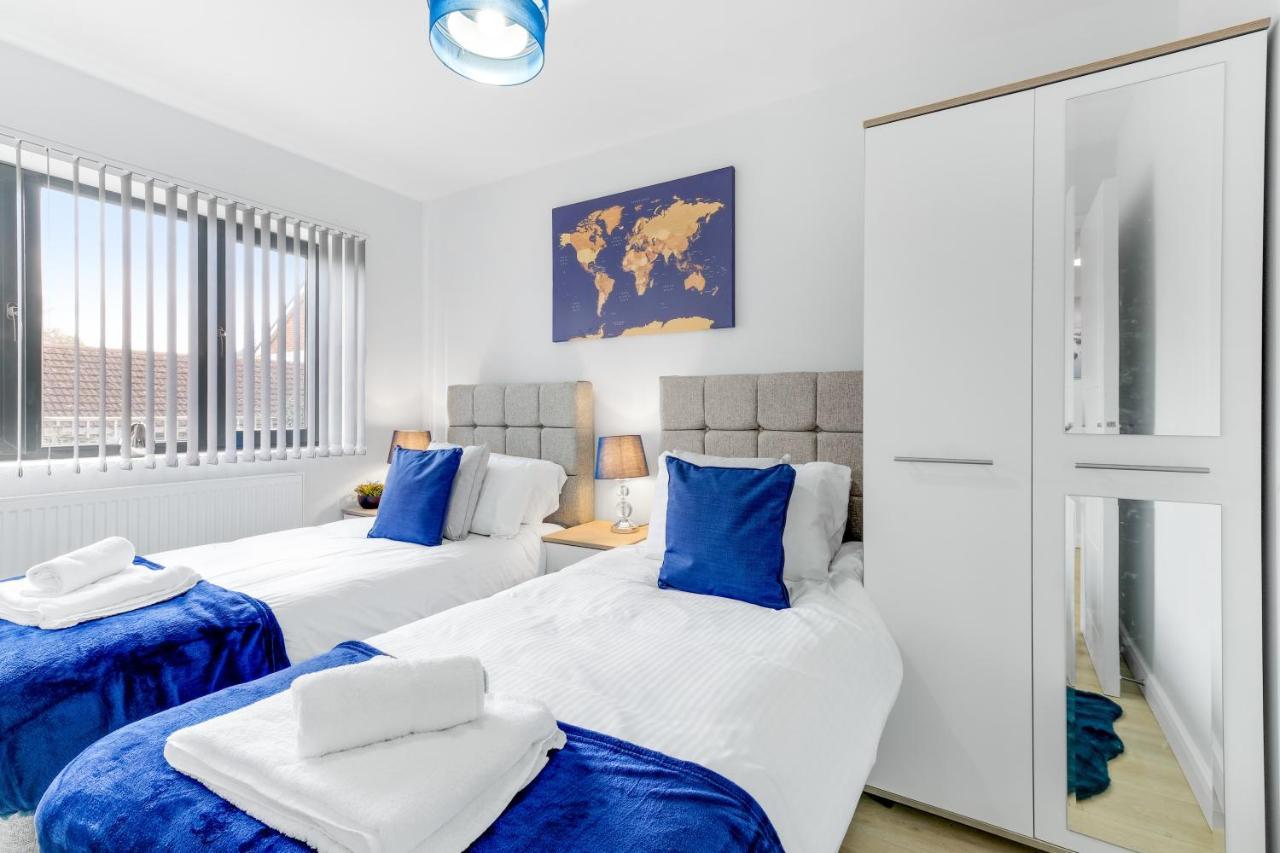 Modern 4 Bedroom House With Parking In Farnham Royal, Slough By 360Stays Luaran gambar