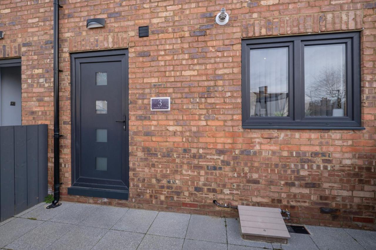 Modern 4 Bedroom House With Parking In Farnham Royal, Slough By 360Stays Luaran gambar