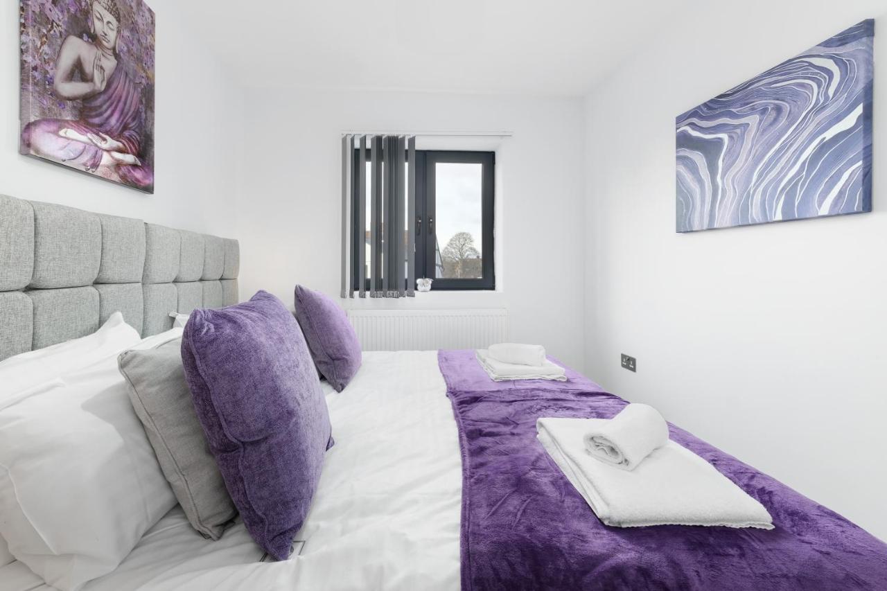 Modern 4 Bedroom House With Parking In Farnham Royal, Slough By 360Stays Luaran gambar